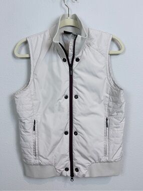 Merrell Women's Light Cream Quilted Puffer Vest with Dark Trim
